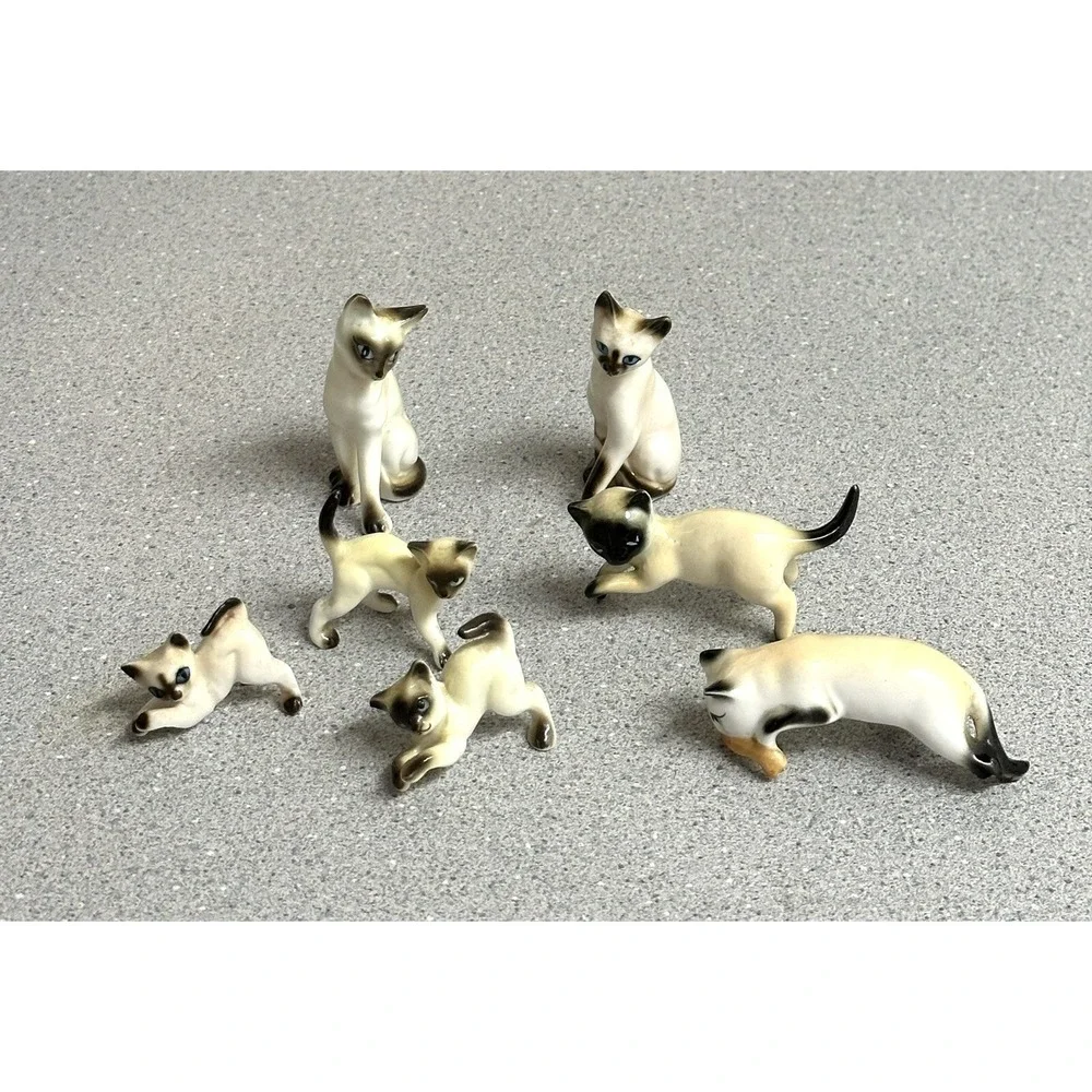 Vintage Hagen-Renaker Siamese Cat Figurines Family Kittens Set of 7